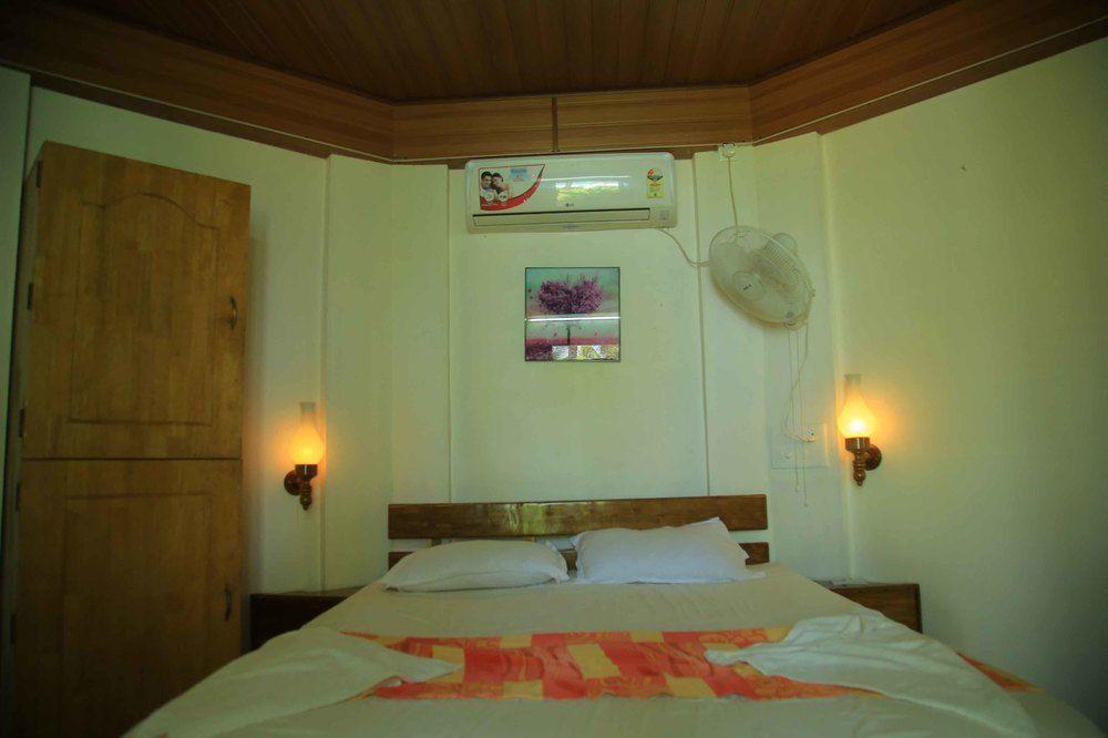 Woodhouse Beach Resort Варкала Екстер'єр фото