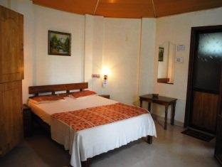 Woodhouse Beach Resort Варкала Екстер'єр фото